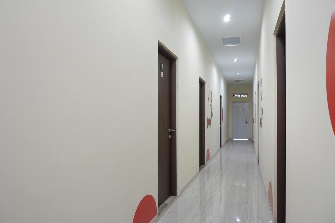 Super Oyo 90033 Dehome Family Melati Экстерьер фото