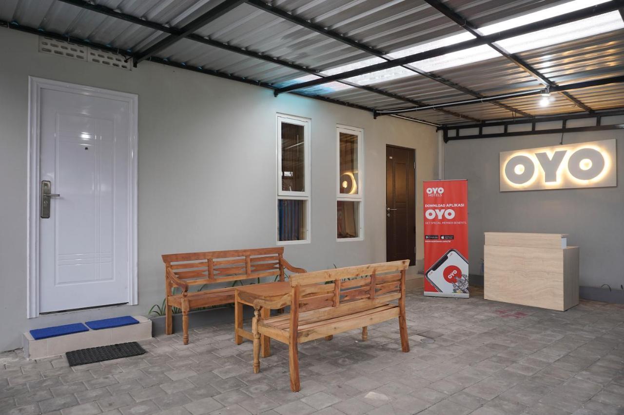 Super Oyo 90033 Dehome Family Melati Экстерьер фото