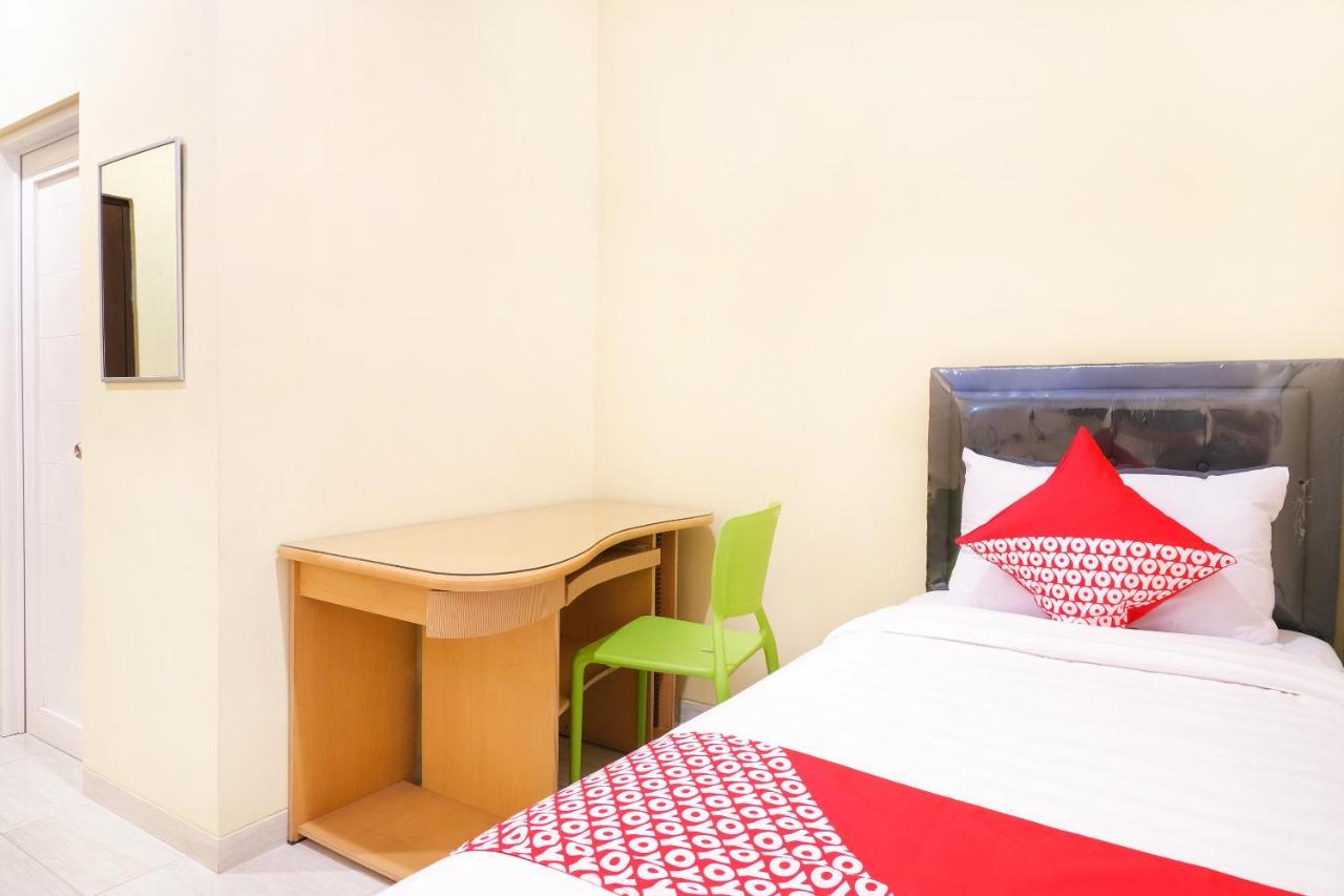 Super Oyo 90033 Dehome Family Melati Экстерьер фото