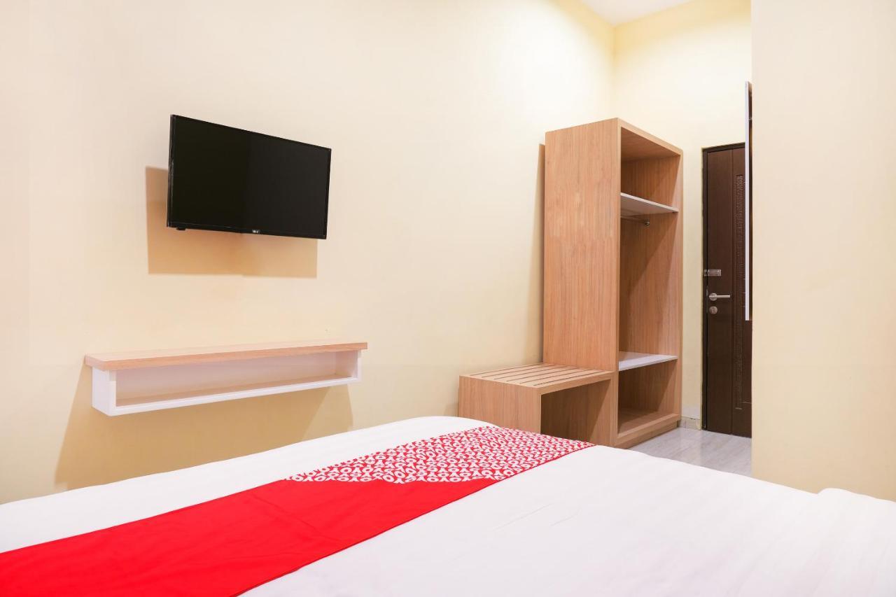 Super Oyo 90033 Dehome Family Melati Экстерьер фото